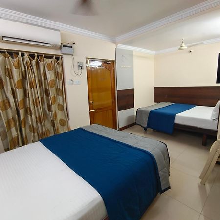 Hotel Dkr Residency Tirupati Eksteriør bilde