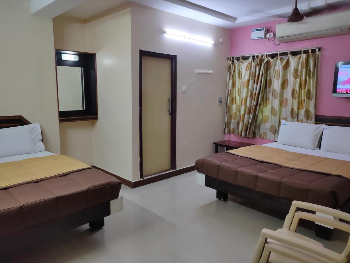 Hotel Dkr Residency Tirupati Eksteriør bilde