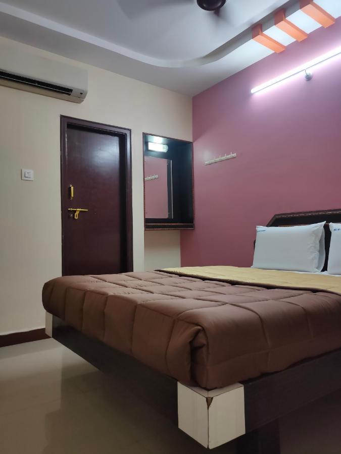 Hotel Dkr Residency Tirupati Eksteriør bilde
