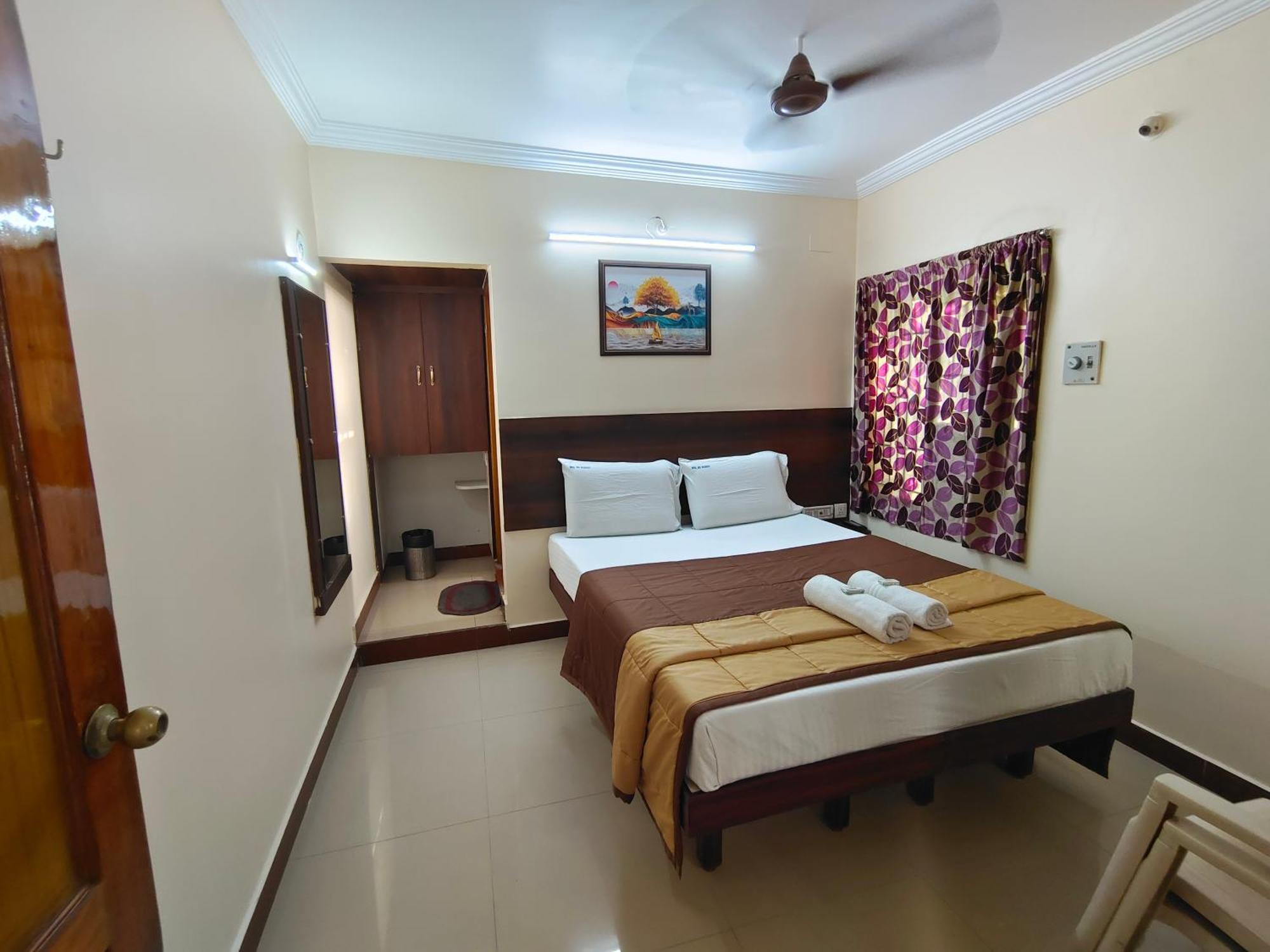 Hotel Dkr Residency Tirupati Eksteriør bilde