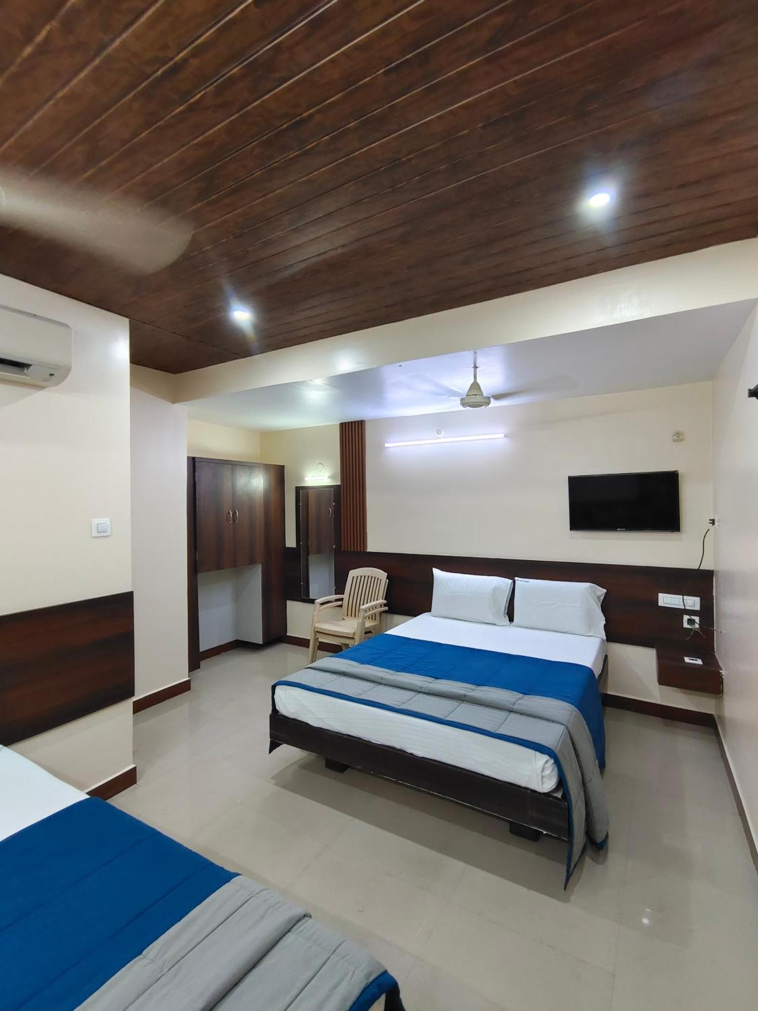 Hotel Dkr Residency Tirupati Eksteriør bilde